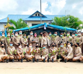 องค์การบริหารส่วนตำบลใจดี จัดกิจกรรมปลูกต้นไม้ เพื่อเฉลิมพระเกียรติสมเด็จพระนางเจ้าสิริกิติ์ พระบรมราชินีนาถ พระบรมราชินีพันปีหลวง